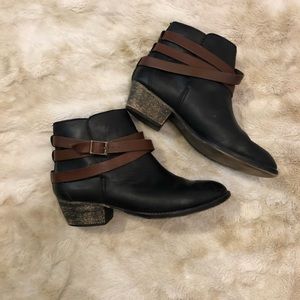 Steve Madden Black and Brown Leather Ankle Booties